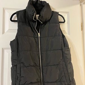Black puffer vest